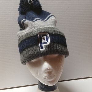 Men Navy  Gray Striped  Beanie  Pom Pom NWOT